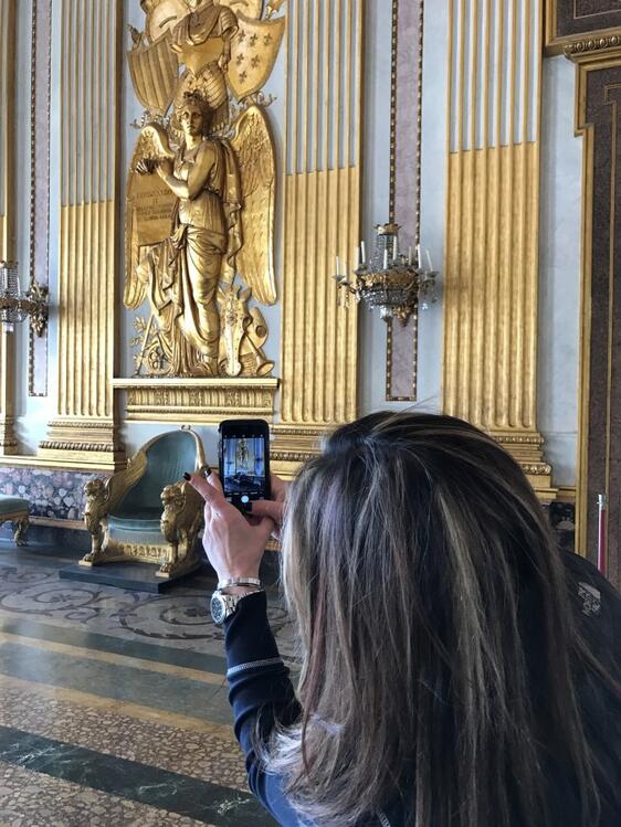 Recorre el palace real de caserta y lo Jardines ingleses