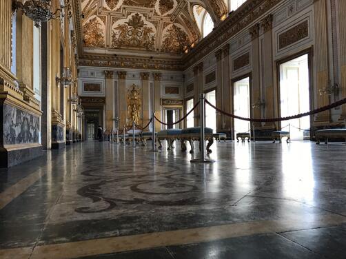 Recorre el palace real de caserta y lo Jardines ingleses-6